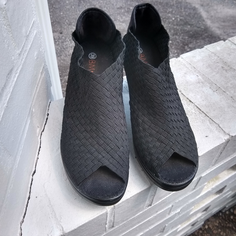 -Bernie mev Pump Sandal Shoe Black sz 9 Exc…